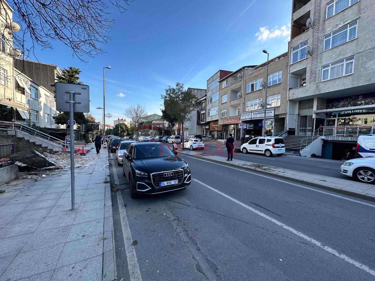 ATAŞEHİR ÖRNEK MAHALLESİ CADDE ÜZERİ KONUT İMARLI SATILIK ARSA