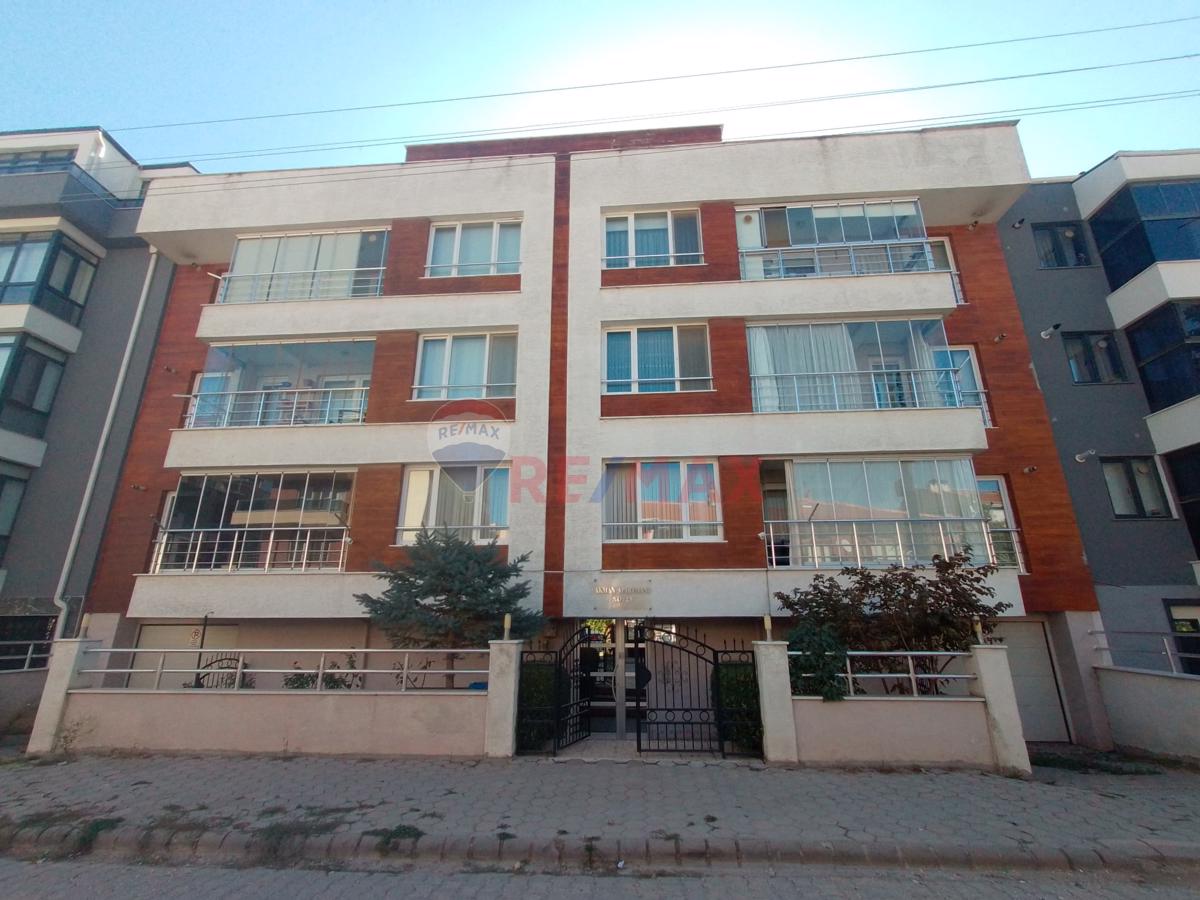 RE/MAX MOD'DAN ERTUĞRULGAZİ MAH. SAZOVA PARKINA YAKIN 3+1 DAİRE