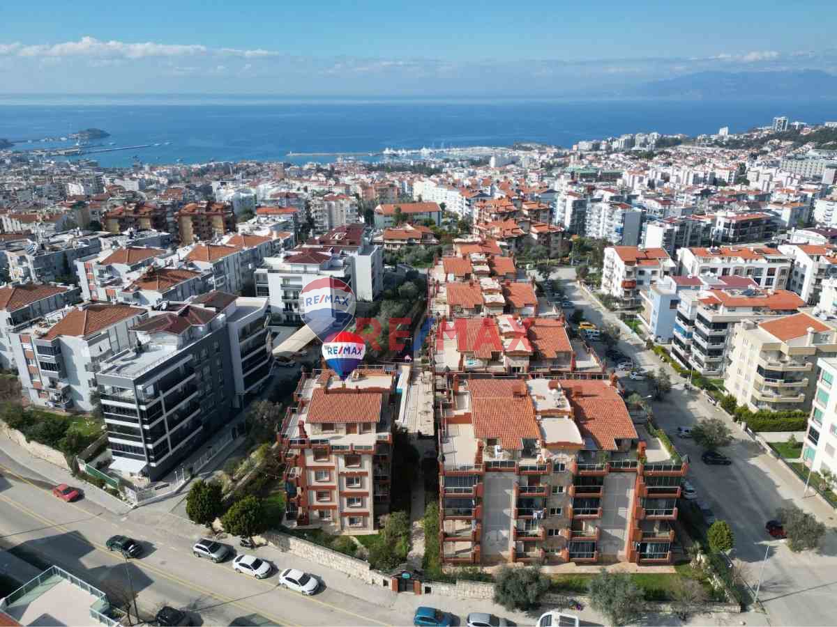 KUŞADASIN'DA EGE MAHALLESİNDE  2+1 ARA KAT SATILIK MUHTAŞEM  DAİRE
