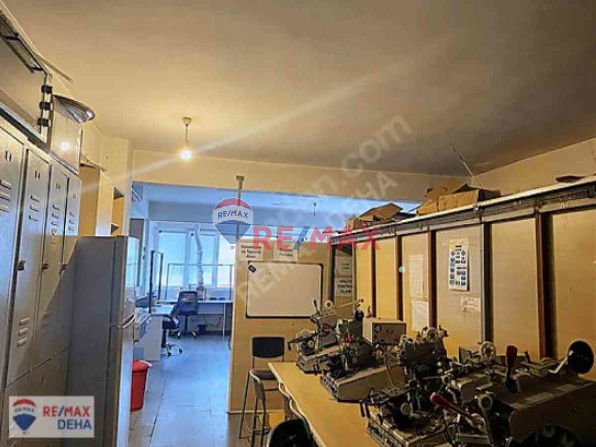 YAKACIK KASTELLI KIRALIK IMALATHANE DEPO