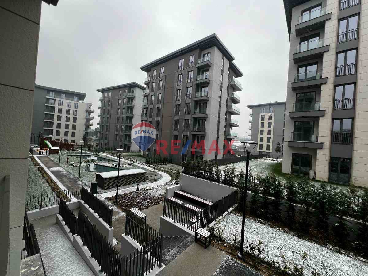 REMAX'DAN EMLAK KONUT ÇINARKÖY EVLERİNDE 3+1 DAİRE B1-1.K-2.D