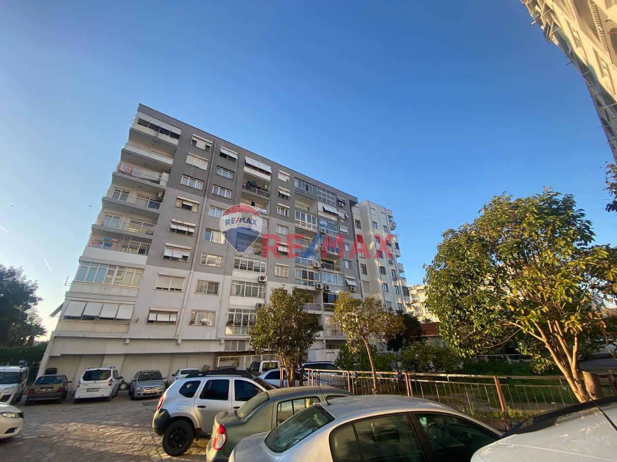 İZMIR KARABAĞLAR BAHAR MAHALLESI EGEPOL HASTANESI KARŞISI SATILIK 3+1 DAIRE