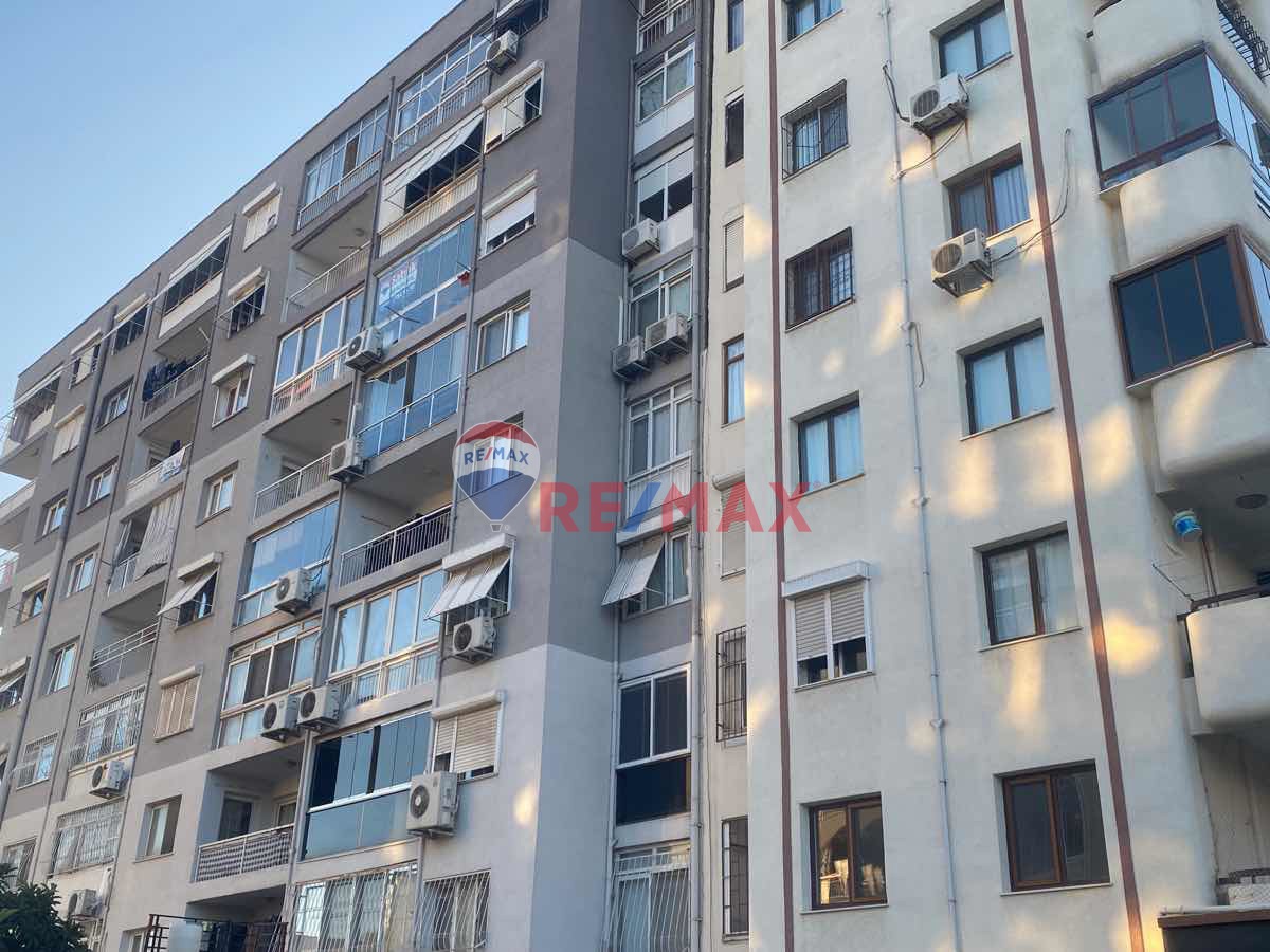 İZMIR KARABAĞLAR BAHAR MAHALLESI EGEPOL HASTANESI KARŞISI SATILIK 3+1 DAIRE