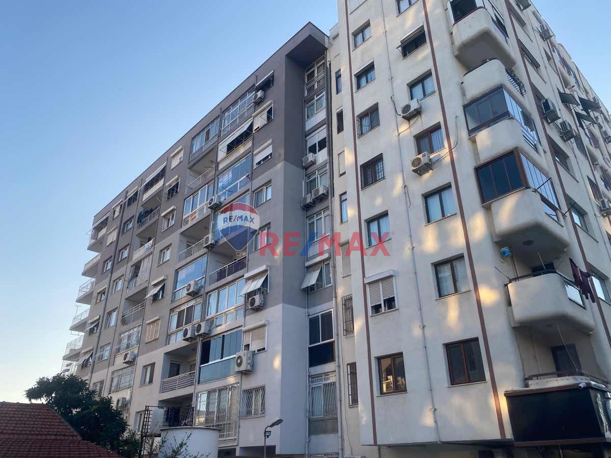 İZMIR KARABAĞLAR BAHAR MAHALLESI EGEPOL HASTANESI KARŞISI SATILIK 3+1 DAIRE