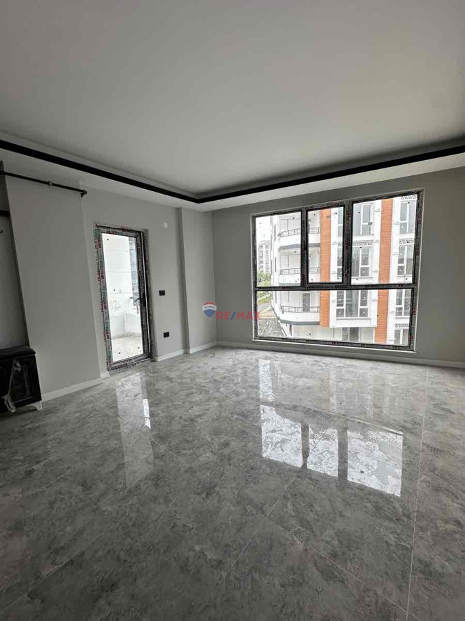 REMAX PARLA’DAN MERKEZİ KONUM’DAN SATILIK 1+1 DAİRE