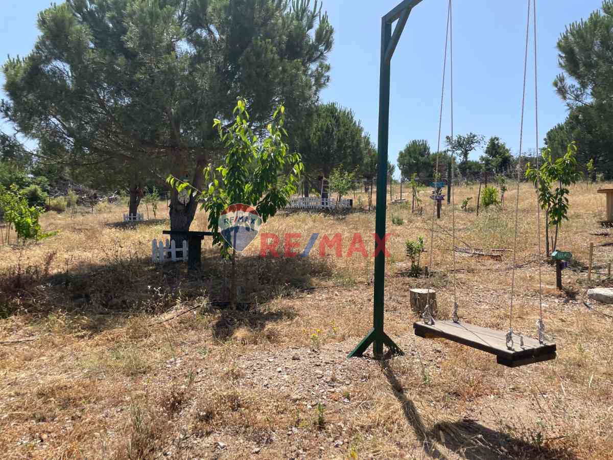VILLA İMARLI TEL ÖRGÜLÜ YOLA CEPHELI KÖŞE PARSEL SATILIK ARSA