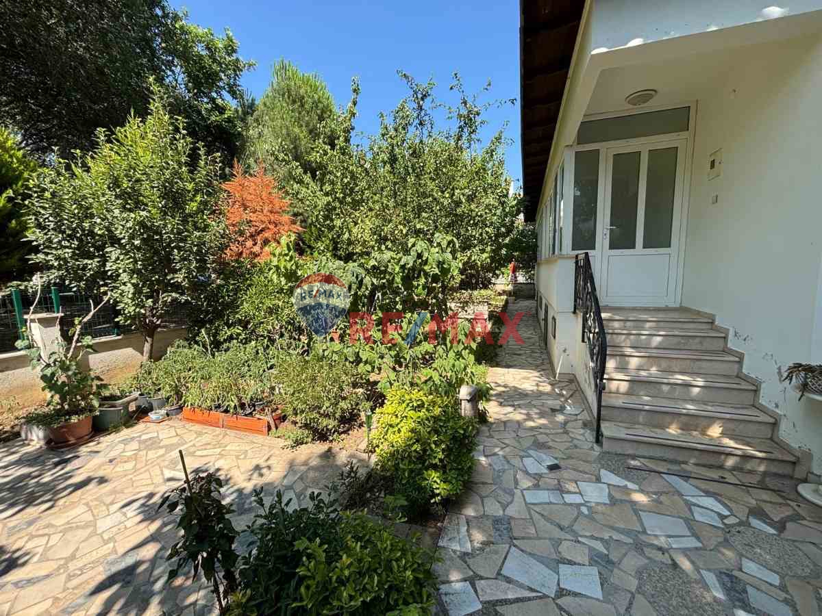 REMAX MİD'DEN EDREMİT/GÜRE MAHALLESINDE DUBLEKS VİLLA