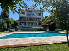 SAPANCA’DA 2.279 M2 İÇİNDE ULTRA LÜX HAVUZLU MÜSTAKİL VİLLA