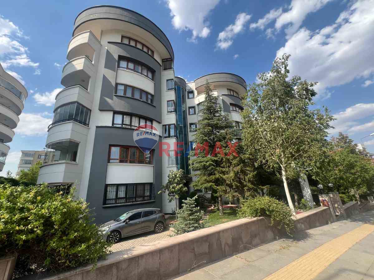 ÇUKURAMBAR'DA 4+1 SATILIK DAİRE 