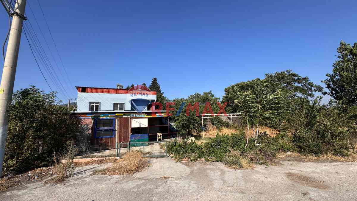 ALİAĞA B.HAYRETTİN PAŞA MH.Sİ, İÇİNDE 6+1 EV OLAN 3 ADET TARLA