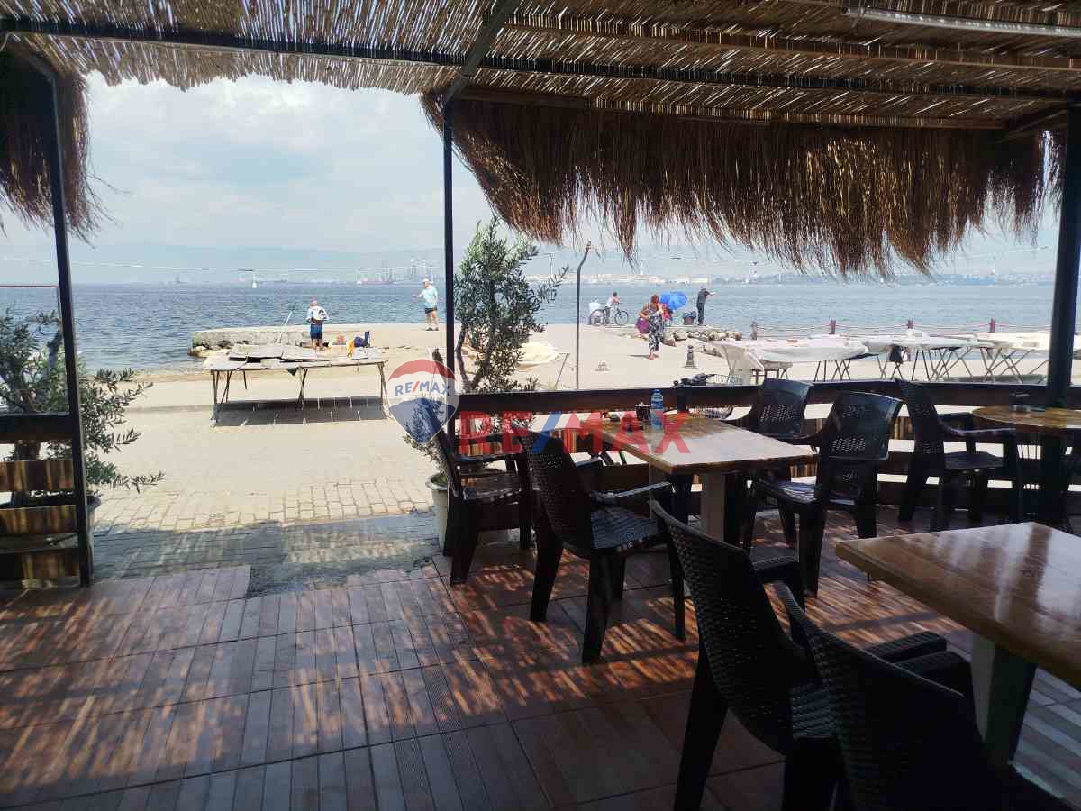 DEĞIRMENDERE MERKEZ SAHILDE DENIZ KENARINDA DEVREN SATILIK KAFE