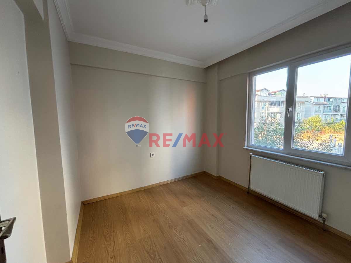 KARTEPE ATAEVLERDE 3+1 ARA KAT KIRALIK