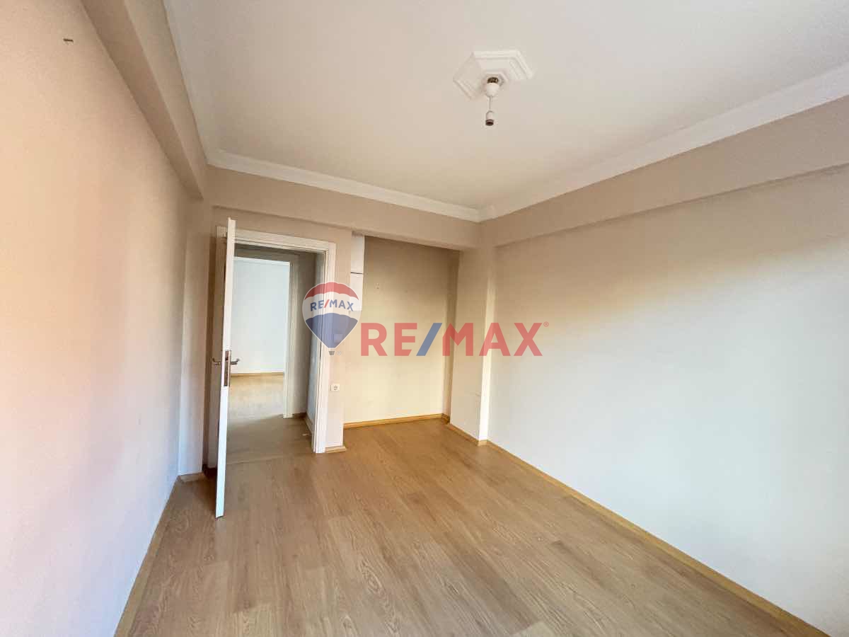 KARTEPE ATAEVLERDE 3+1 ARA KAT KIRALIK