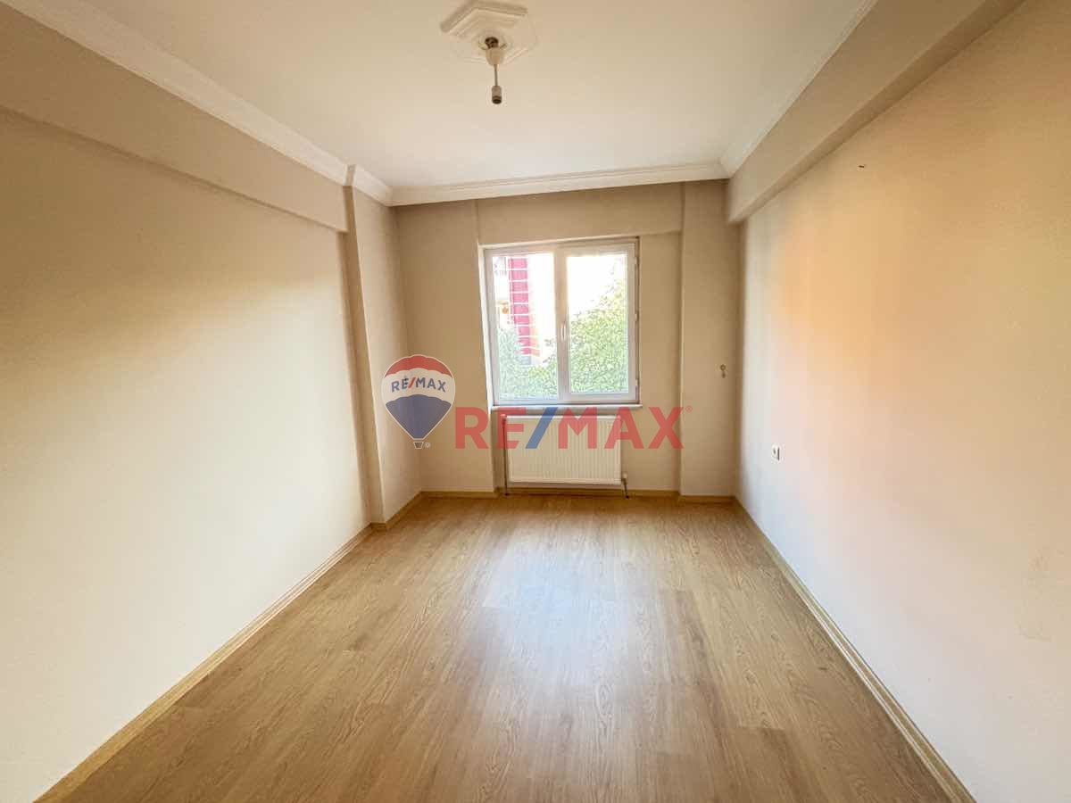 KARTEPE ATAEVLERDE 3+1 ARA KAT KIRALIK