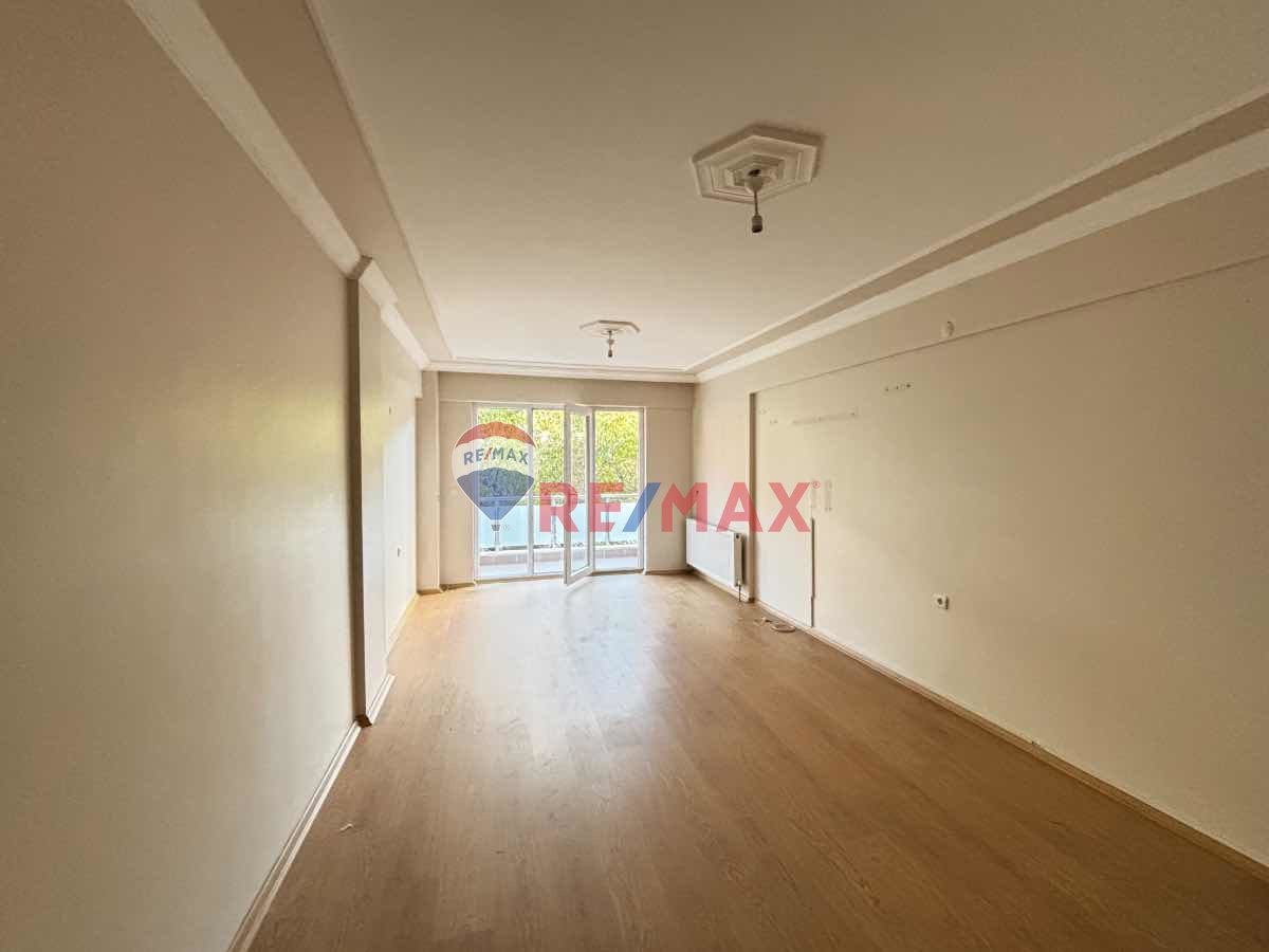 KARTEPE ATAEVLERDE 3+1 ARA KAT KIRALIK