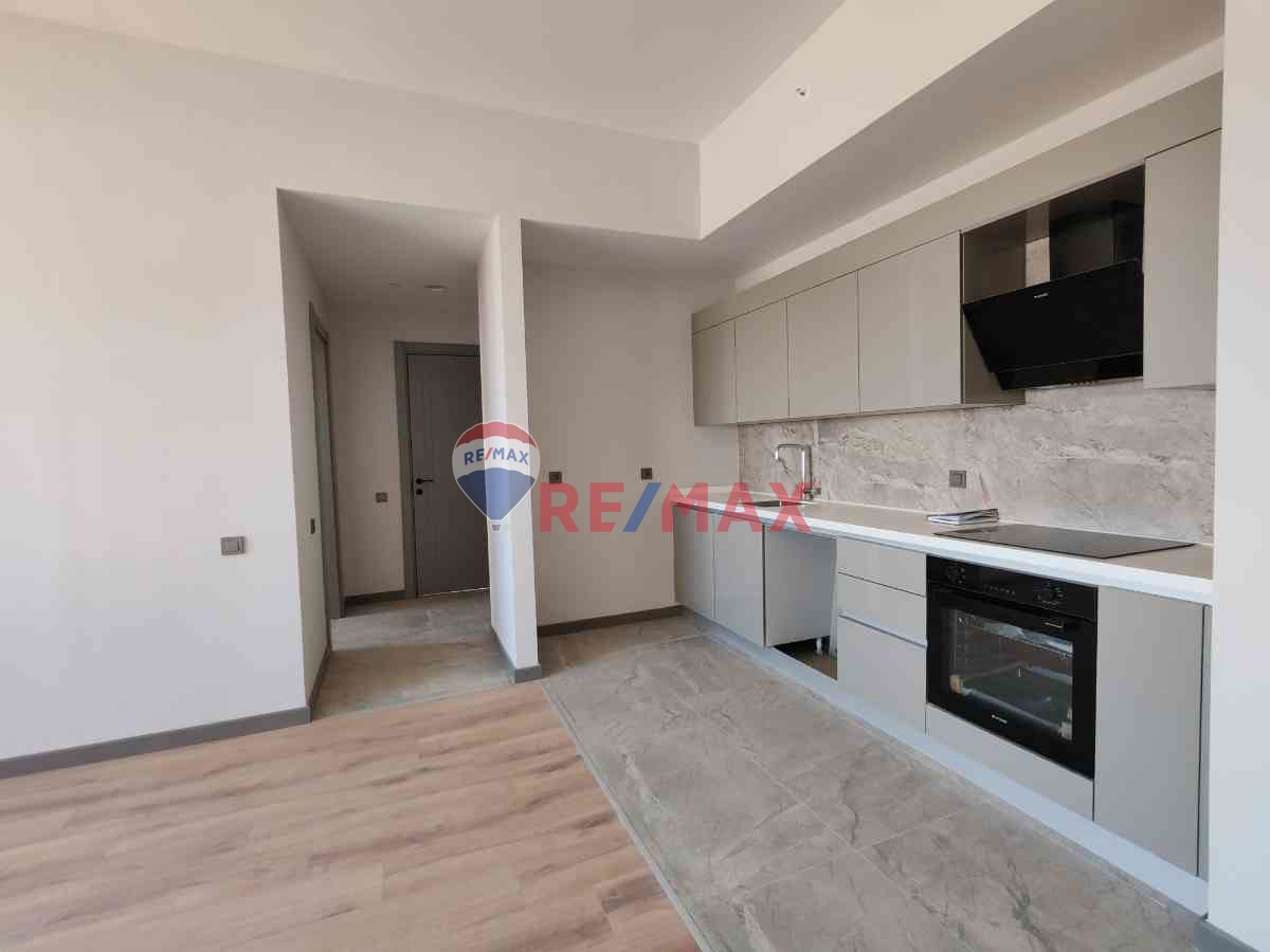 REMAX MODEL'DEN SINPAŞ AQUA CITY F2 KULEDE 1+1 SATILIK DAIRE