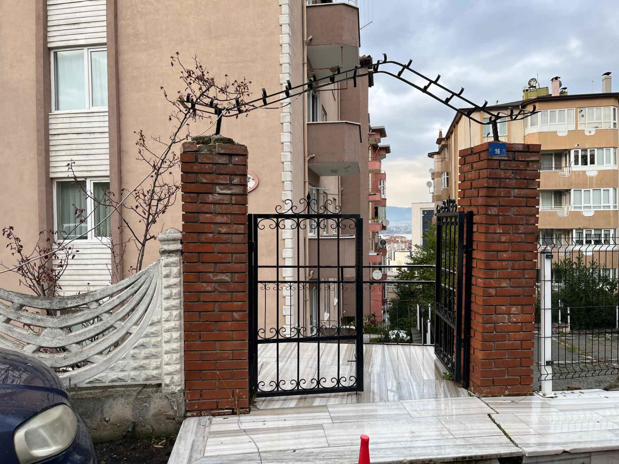 REMAXÇAKRA ÖMER ONAYCI'DAN TOPÇULAR MAH.SATILIK 3+1 ARAKAT DAIRE