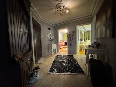 100. YIL BULVARINA CEPHE / SATILIK 3+1 DAİRE