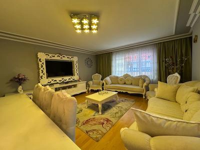 100. YIL BULVARINA CEPHE / SATILIK 3+1 DAİRE