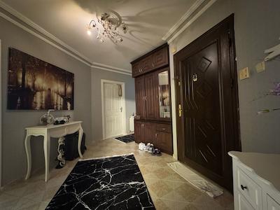 100. YIL BULVARINA CEPHE / SATILIK 3+1 DAİRE