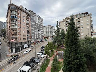 100. YIL BULVARINA CEPHE / SATILIK 3+1 DAİRE