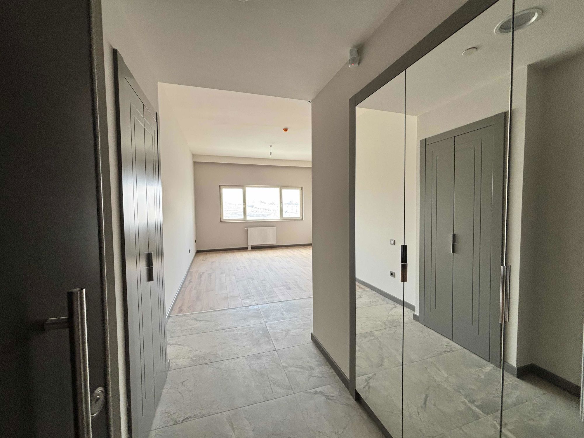 REMAX MODEL DEN SINPAŞ AQUA CITY F2 KULEDE 1+1 SATILIK DAIRE