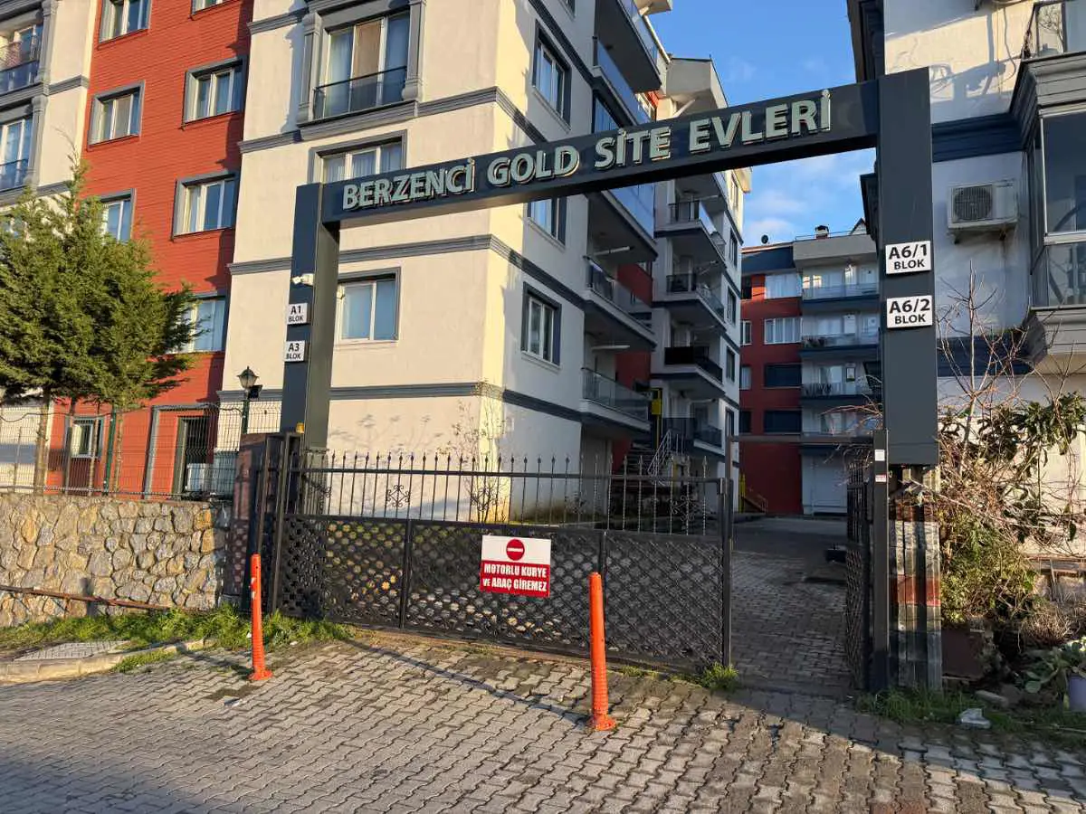 ACİL ÇAYIROVA ŞEKERPINARDA SATILIK 5+1 DUBLEKS DAİRE