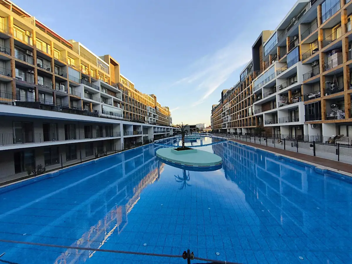 MYWAY WİNS BLUE SİTESİNDE HAVUZ CEPHE EŞYALI SATILIK 1+0 DAİRE