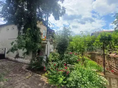 REMAX MODEL DEN ŞIRINKÖY DE IÇINDE KARGIR EV BULUNAN SATILIK 676M² ARSA