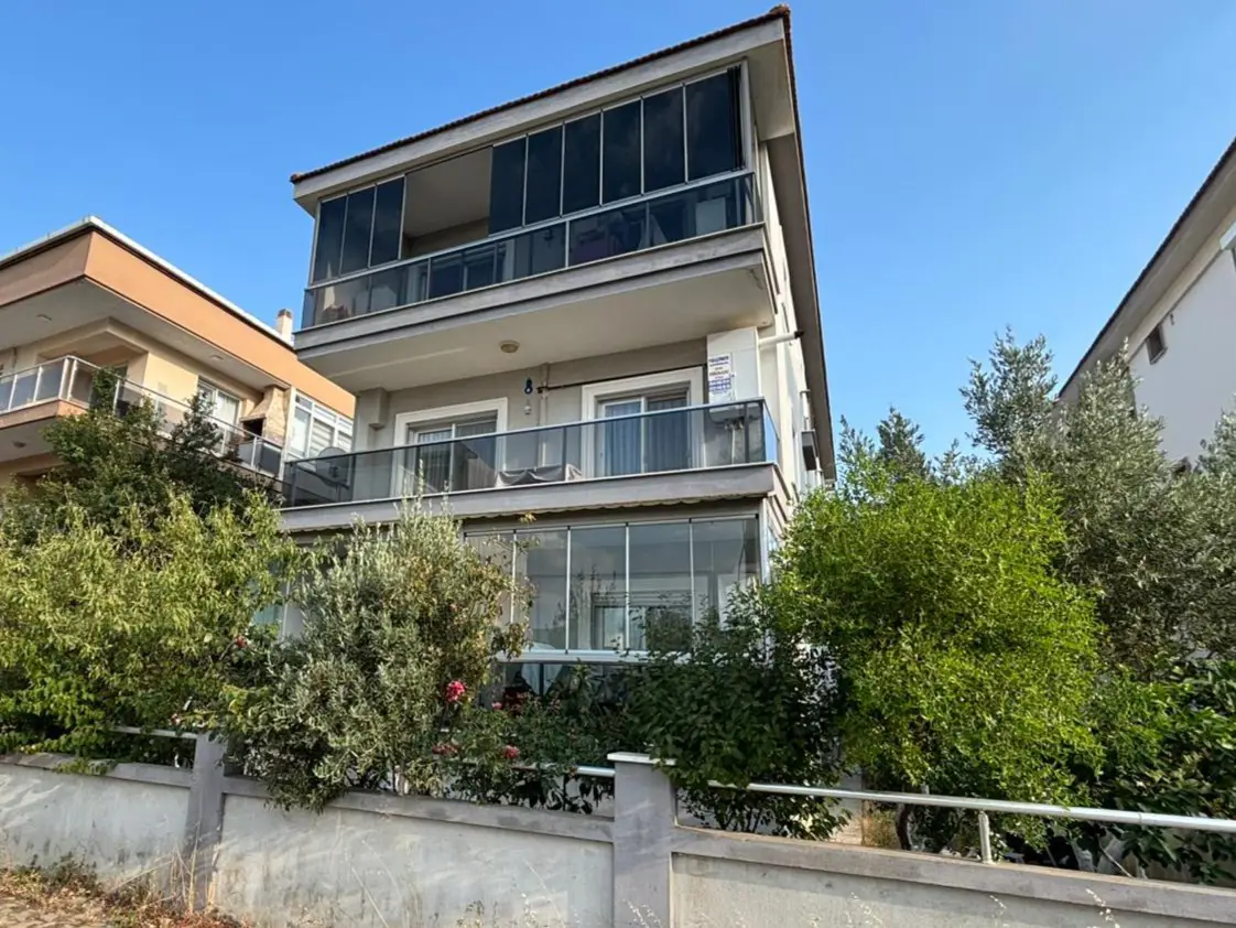 YENİ FOÇA MUSTAFA KEMAL ATATÜRK MAHALLESİ'NDE KİRALIK FERAH 2+1 DAİRE