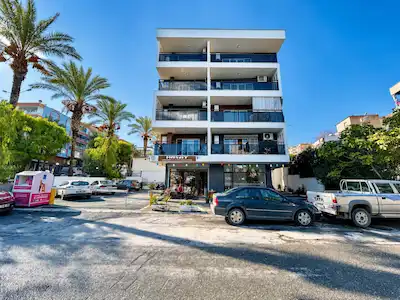 KUŞADASI MERKEZİ KONUMDA 2+1 DAİRE