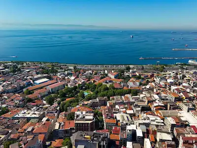 TARIHI YARIMADA'DA YÜKSEK GETIRILI DENIZ MANZARALI ASANSÖRLÜ