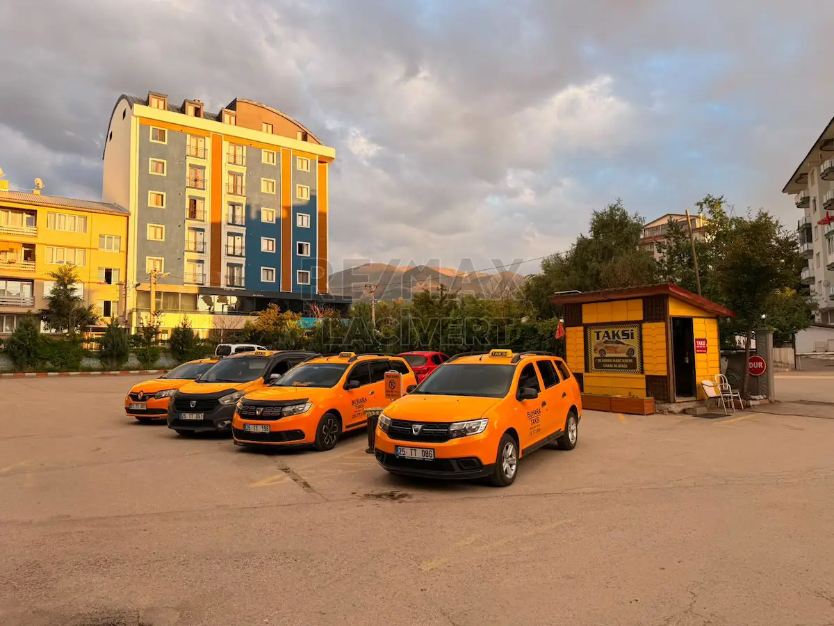 RE/MAX LACIVERT'TEN BUHARA HASTANESİ İÇERİSİNDE DEVREN SATILIK TAXİ DURAĞI