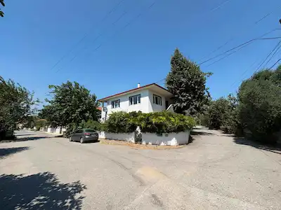 REMAX EFFECT ' TEN TEPECİK MAH. TEPECİK SOKAKTA 2+1 BAKIMLI KİRALIK DAİRE