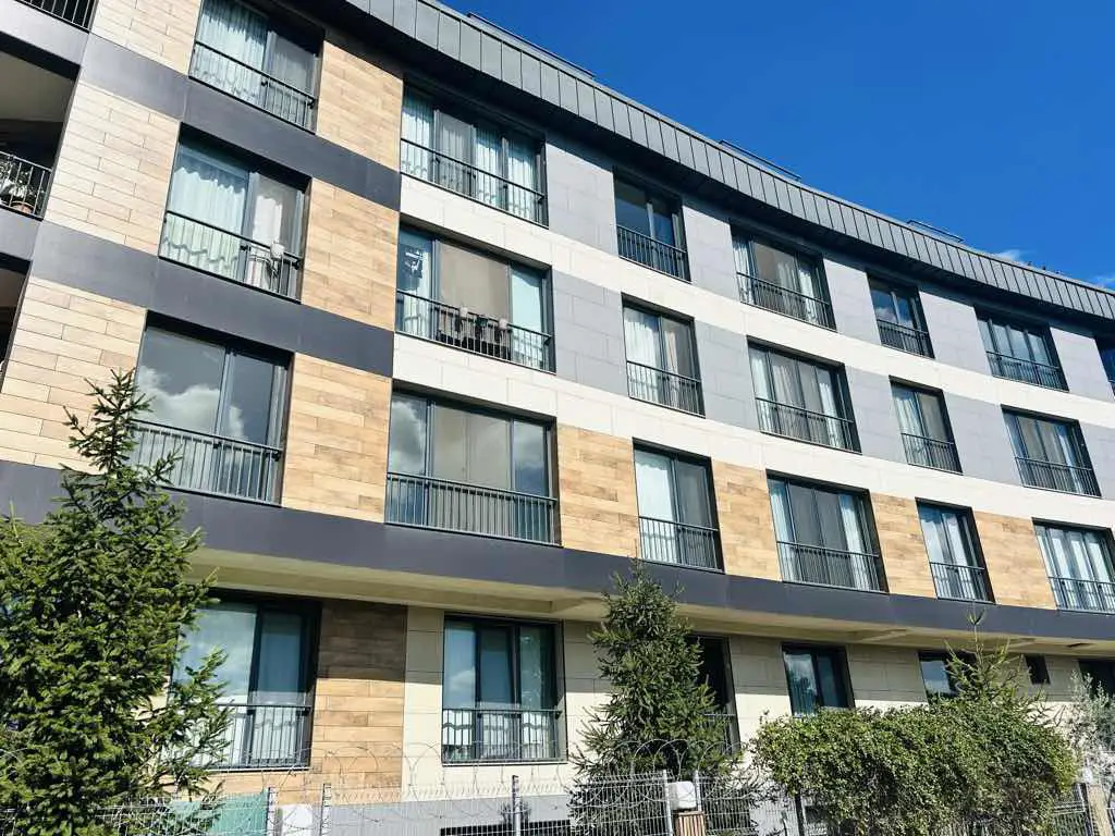 GÖKTÜRK MERKEZ PİNE HOME EŞYALI ÖNÜ AÇIK 1+1