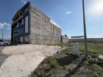 RE/MAX EDE'DEN SANAYİ BÖLGESİNDE KİRALIK ARSA