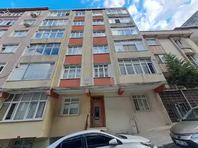HALKALI AVRUPA4 KONUTLARI DIBINDE FULL EŞYALI 2+1 – TAŞINMAYA HAZIR!
