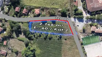 REMAXMAVİ FERYA KUTLUĞ SÖĞÜTLÜ AKARCA’DA KONUT İMARLI KÖŞE 2767 M2 ARSA