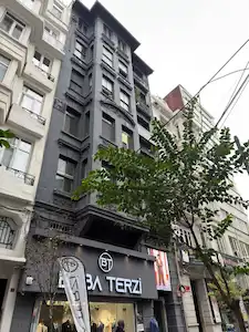 HALASKARGAZİ’DE TARİHİ DOKU & MODERN YAŞAM BİR ARADA SATILIK BÜRO & OFİS