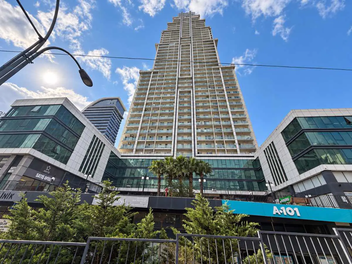 ARİS GRAND TOWER CADDE CEPHE SATILIK 2+1 KELEPİR DAİRE