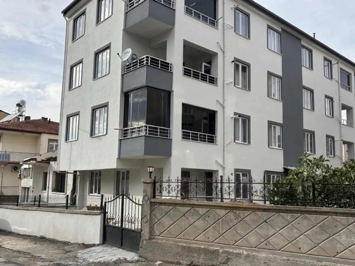 KERNEK İPEK CADDESİNDE SIFIR 2+1 SATILIK DAİRE