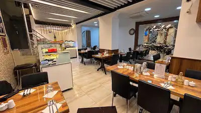 REMAX MID'DEN ÇARŞI MERKEZDE DEVREN KIRALIK LOKANTA 