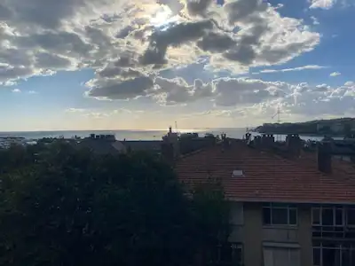 FENERBAHÇE SARI LALE SOKAKTA KİRALIK DAİRE