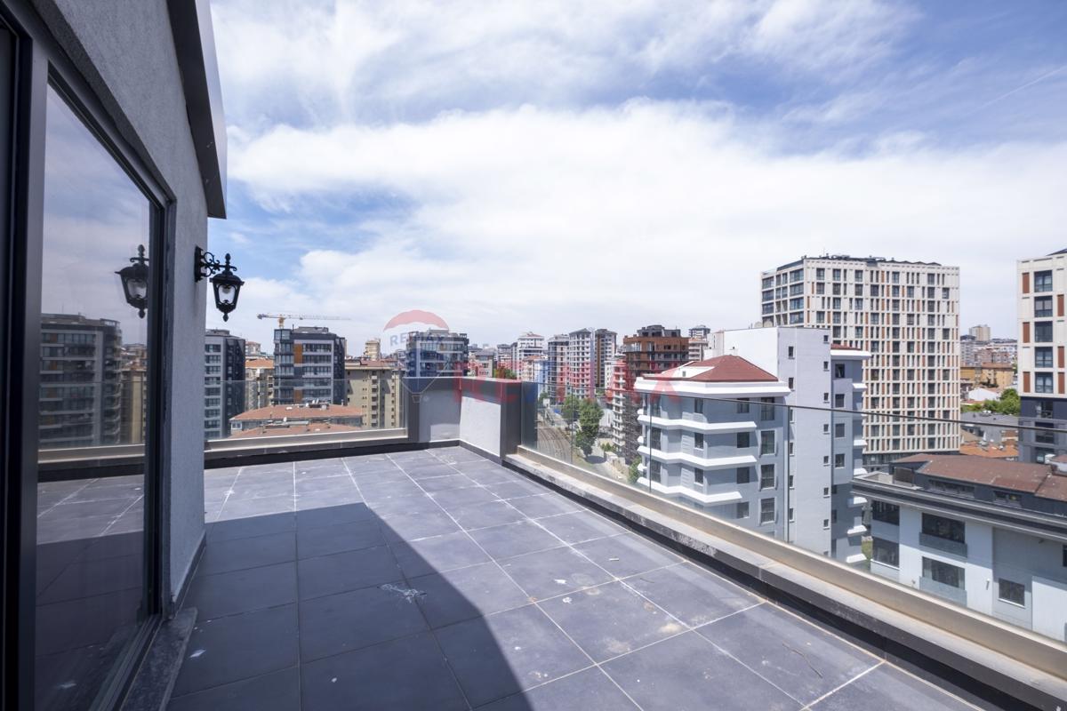 GRENA SUADIYE SITESI SATILIK 5+1 ÇATI DUBLEKSI DAIRE 