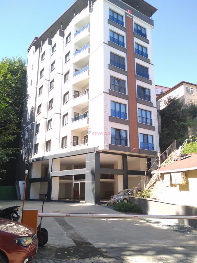 RE/MAX ORİON'DAN PAZAR MERKEZ’DE DUBLEKS | 275 M² BRÜT, GENIŞ TERASLI, DENIZ VE DOĞA MANZARALI