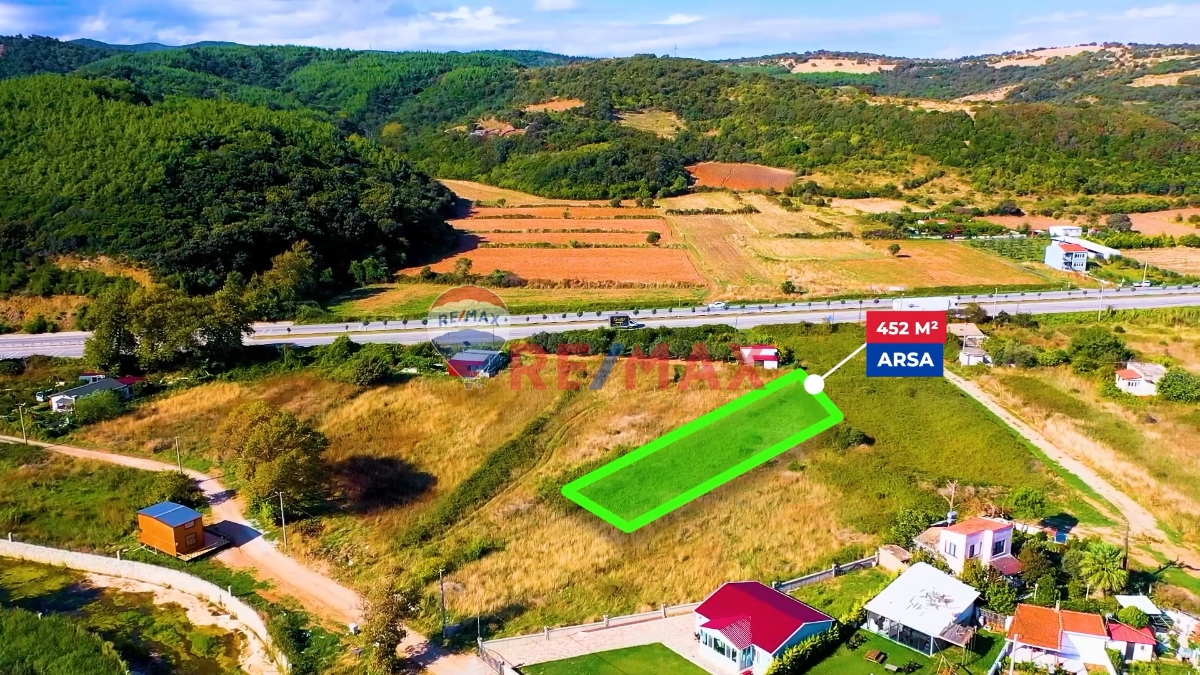 LAPSEKİ DENİZ KENARINDA VİLLA İMARLI ARSA...