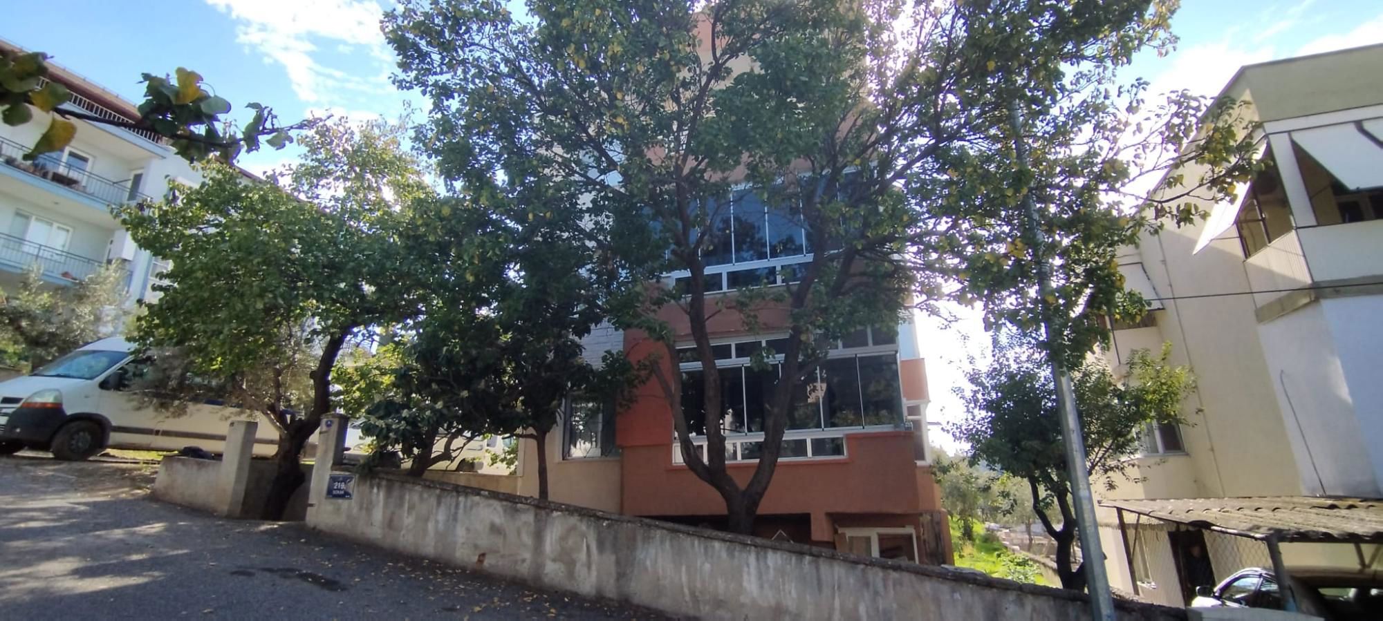 KÜLTÜR MAHALLESİ’NDE SATILIK ARA KAT 3+1 DAİRE