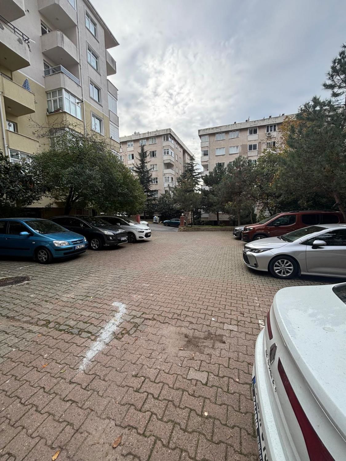 ZÜMRÜTEVLER KALEYURT SİTESİ  KİRALIK 3+1