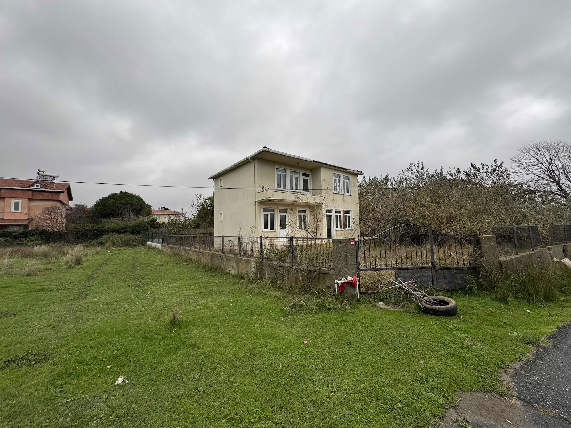 ÇATALCA YALIKÖY’DE TİCARİ + KONUT İMARLI, NATAMAM YAPILI MÜSTAKİL PARSEL