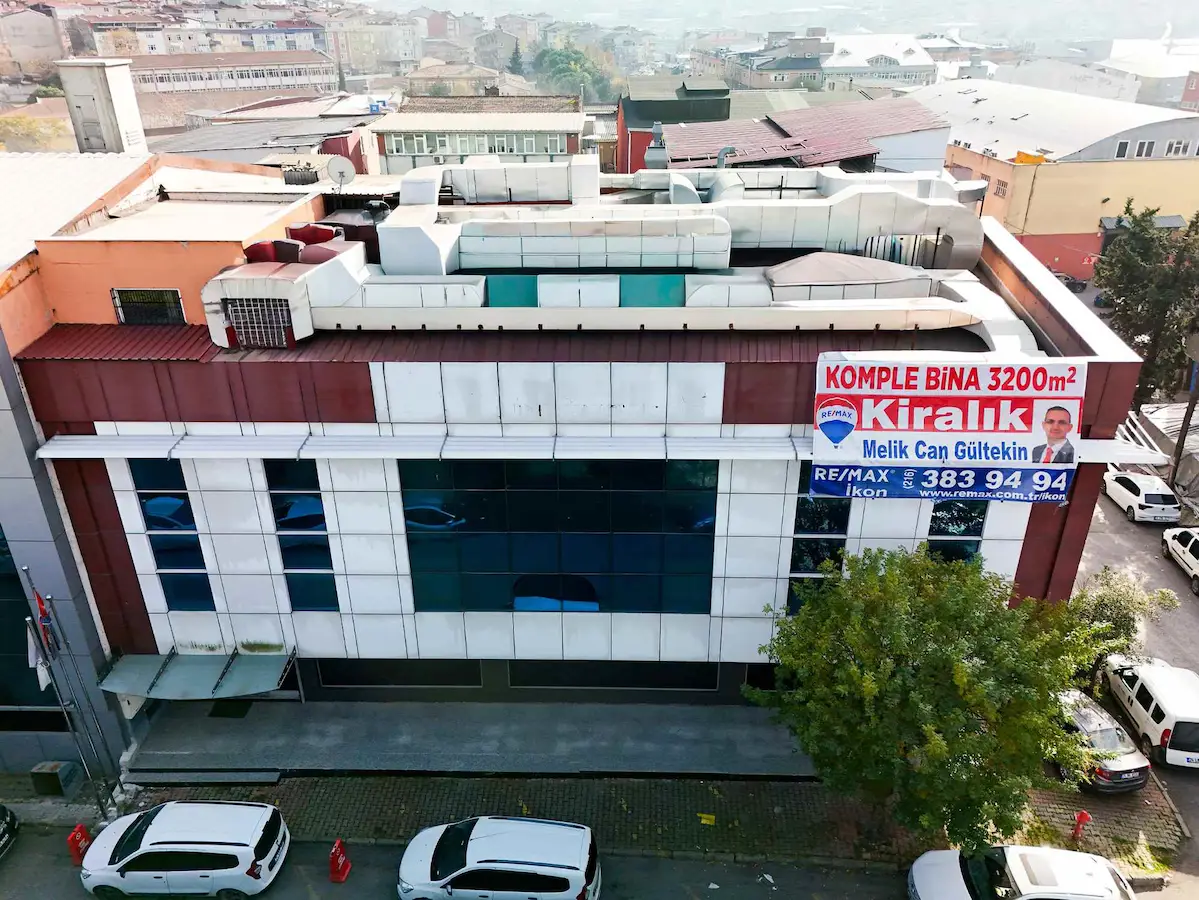 GAZİOSMANPAŞA KARAYOLLARI MAH. TEM CEPHELİ 3200 M2 KOMPLE BİNA